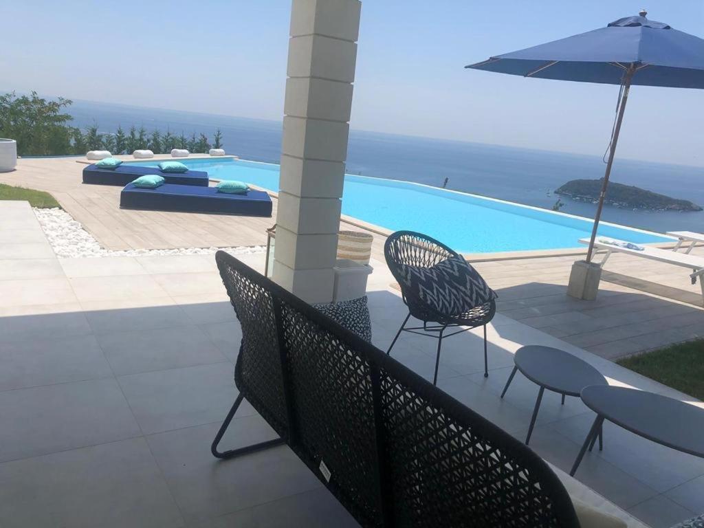 Luxury Villa Blue&Blanc Piscina A Sfioro Isola 디아망테 외부 사진