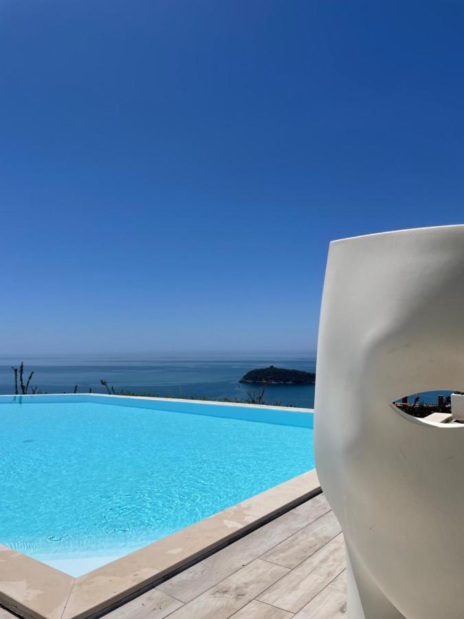 Luxury Villa Blue&Blanc Piscina A Sfioro Isola 디아망테 외부 사진